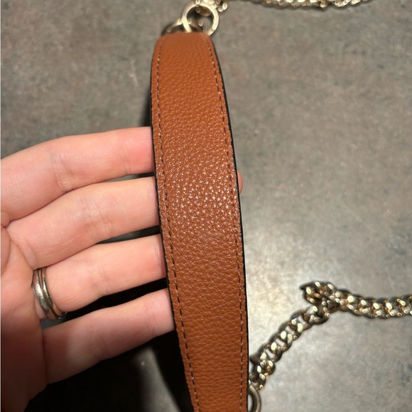 Guess Purse - Picture 8 of 10